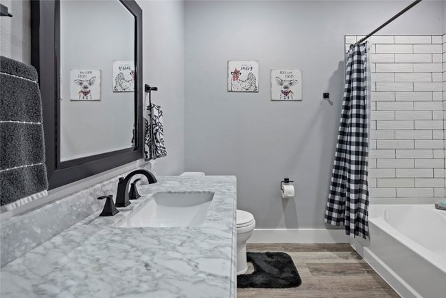 Guest house bathroom #2 | Image 22