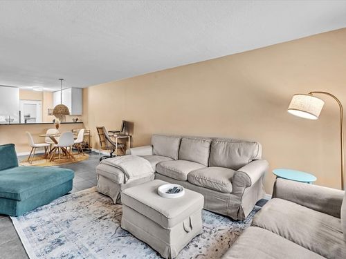 apt-610-2555 Ne 11th St, Fort Lauderdale, FL, 33304-3211 | Card Image