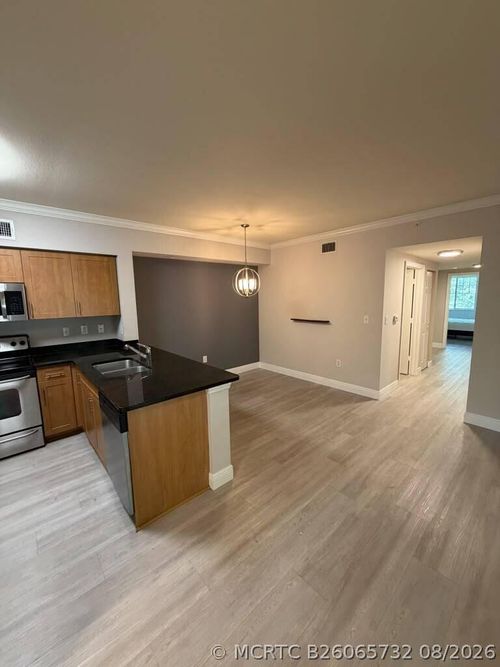 308-6386 Emerald Dunes Dr, West Palm Beach, FL, 33411-2761 | Card Image