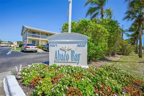 apt-k7-4607 Bayshore Dr, NAPLES, FL, 34112-4303 | Card Image
