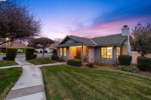 2190 Lady Clare Walk, Manteca, CA, 95336-9466 | Card Image