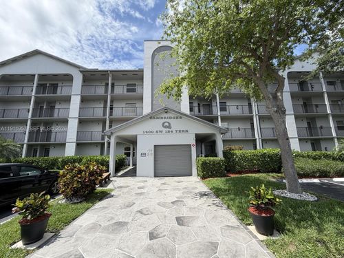 402q-1400 Sw 124th Ter, Pembroke Pines, FL, 33027-4071 | Card Image