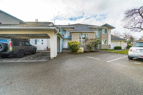 8-45435 Knight Rd, Chilliwack, BC, V2R3E8 | Card Image