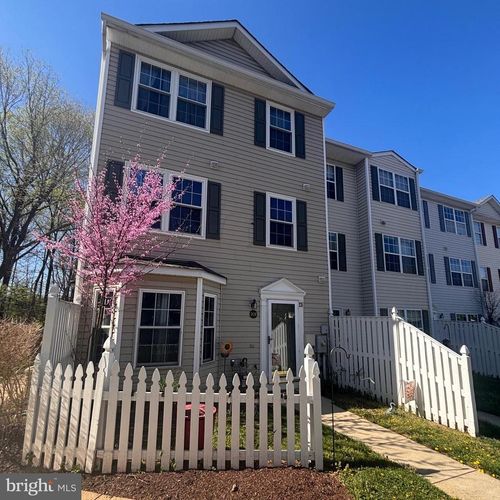 20-f-20 F Ironstone, ANNAPOLIS, MD, 21403 | Card Image
