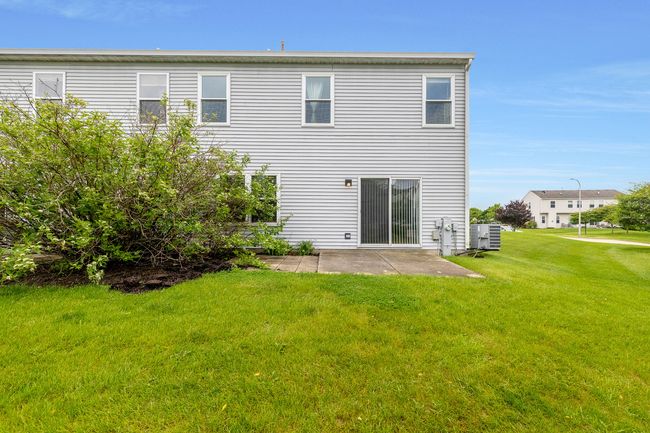 1A - 675 Fieldcrest Dr, Condo with 3 bedrooms, 3 bathrooms and 2 parking in South Elgin IL | Image 25