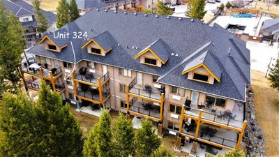 324 - 300 Bighorn Blvd, Condo with 3 bedrooms, 3 bathrooms and null parking in Radium Hot Springs BC | Image 1