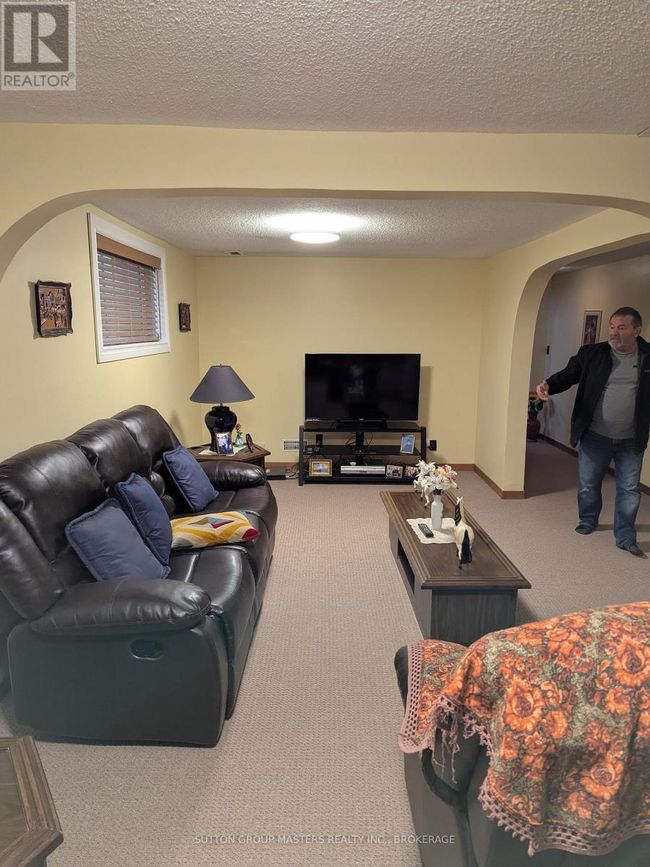 2212 Battersea Rd, House other with 3 bedrooms, 3 bathrooms and 6 parking in Glenburnie ON | Image 13