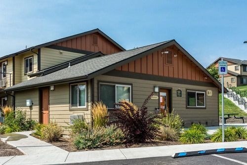 410 Ne Oak St, Madras, OR, 97741-2200 | Card Image
