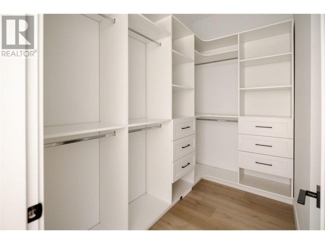 893 Loseth Dr, House other with 6 bedrooms, 4 bathrooms and 4 parking in Kelowna BC | Image 29