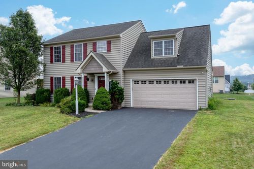 429 Pebble Beach Dr, MOUNT WOLF, PA, 17347-9224 | Card Image