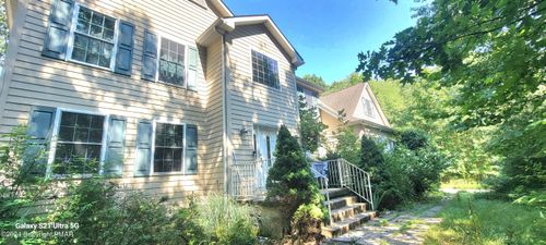 361 Great Bear Way Rd, East Stroudsburg, PA, 18302-9094 | Card Image