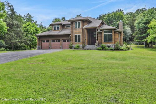 374 Linderman Ave, Kingston, NY, 12401-6437 | Card Image