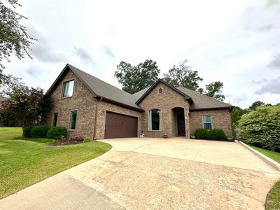 5017 Maple Leaf Drive, House other with 4 bedrooms, 2 bathrooms and null parking in Benton AR | Image 1