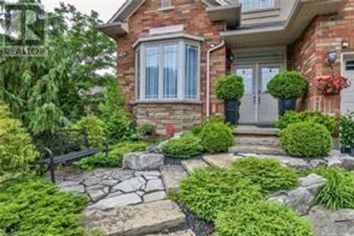 480 Hamilton Dr, Ancaster, ON, L9G5E7 | Card Image