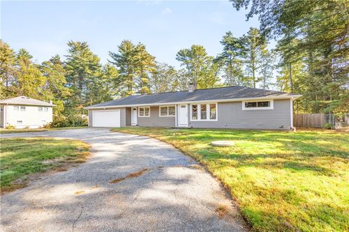 7 Circle Dr, Coventry, RI, 02816-7005 | Card Image