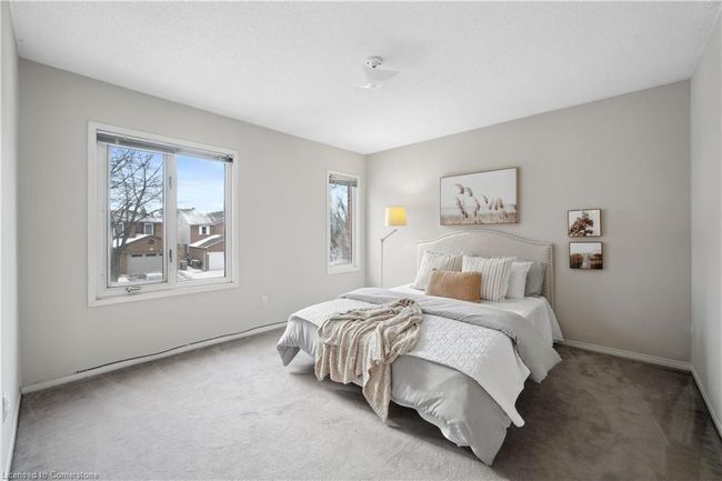 3962 Renfrew Cres, House other with 4 bedrooms, 4 bathrooms and 4 parking in Mississauga ON | Image 22