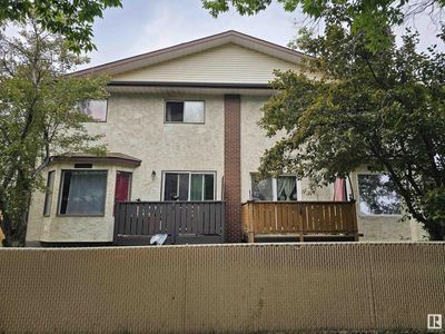 12432a 85 St Nw, Townhouse with 4 bedrooms, 4 bathrooms and null parking in Edmonton AB | Image 2