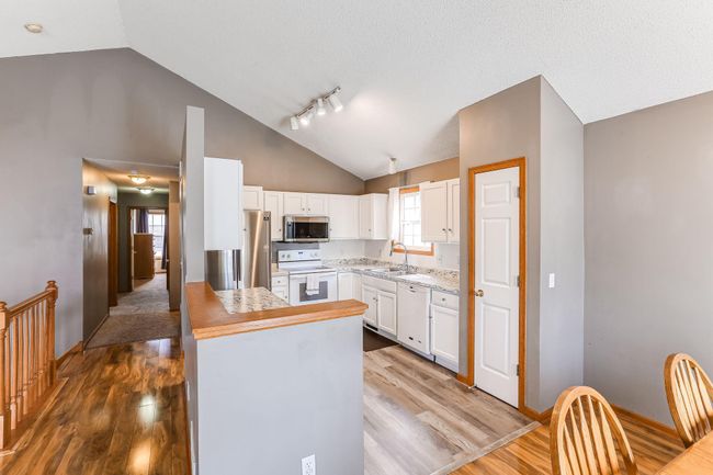 8-web-or-mls-1540-Yorkshire-Ln-08.jpg | Image 8