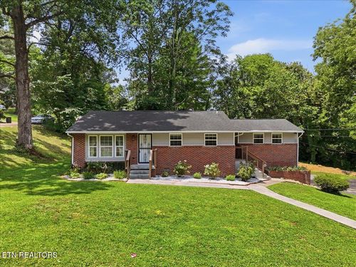 415 Michael St, Knoxville, TN, 37914-4297 | Card Image