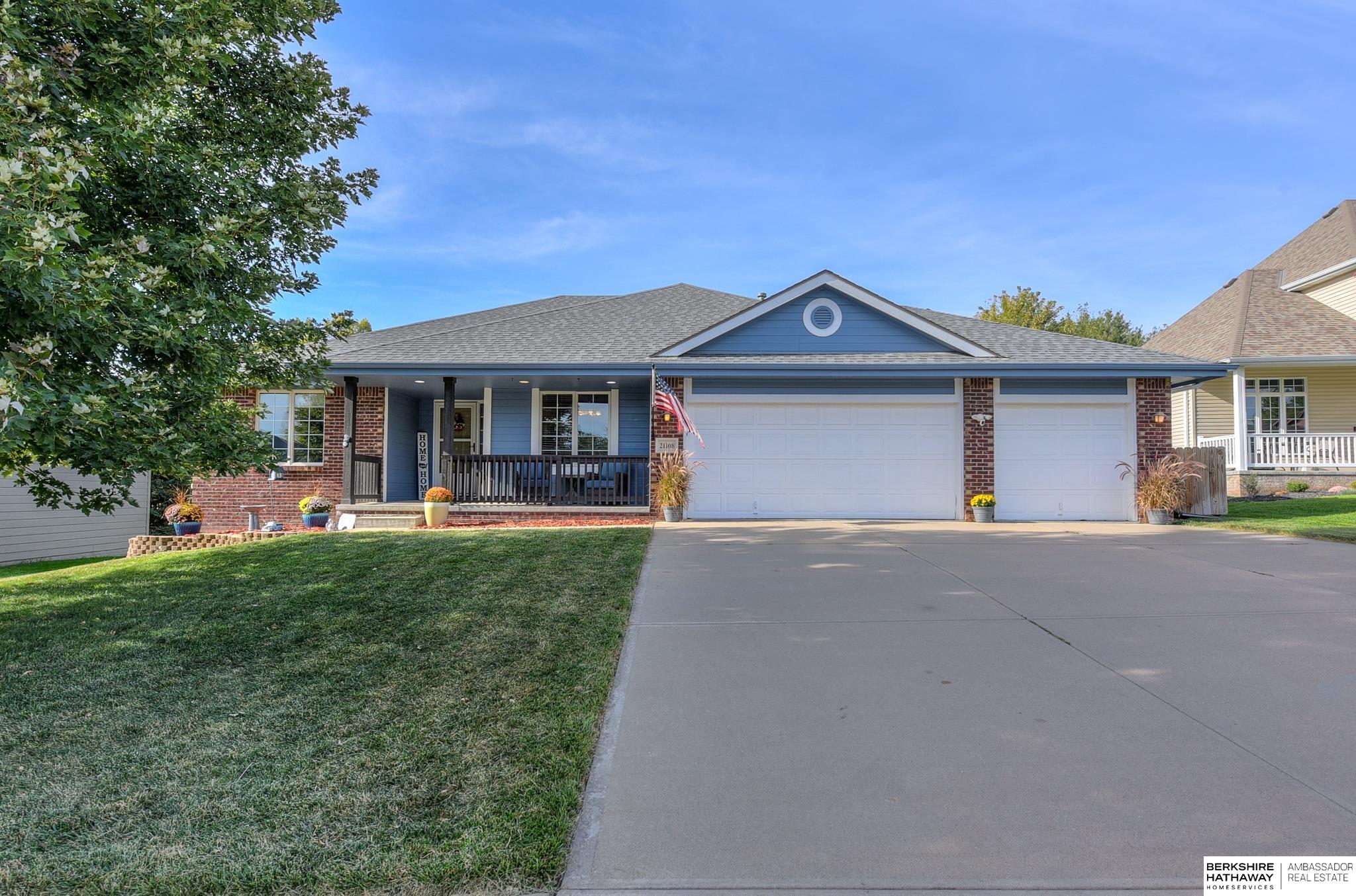 Shiloh Dr, Gretna, NE 68028