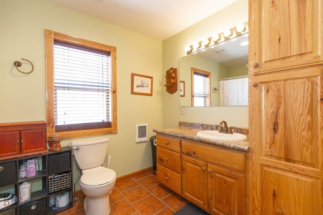 Primary Bedroom's Ensuite Bathroom | Image 18