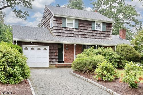 107 Ralph Ave, Hillsdale, NJ, 07642-1526 | Card Image