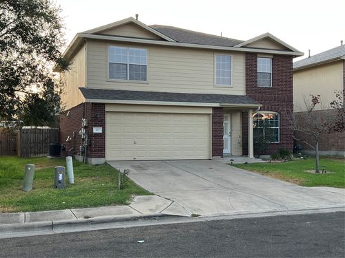 207 Remington Run, Bastrop, TX, 78602-3990 | Card Image