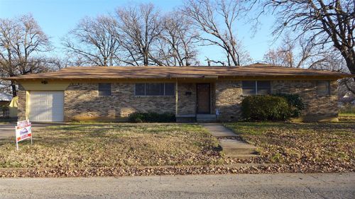 4208 Mccomas Rd, Haltom City, TX, 76117-3845 | Card Image