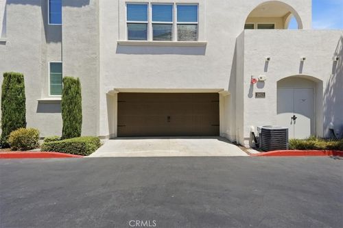 1803 Sonata, La Habra, CA, 90631 | Card Image
