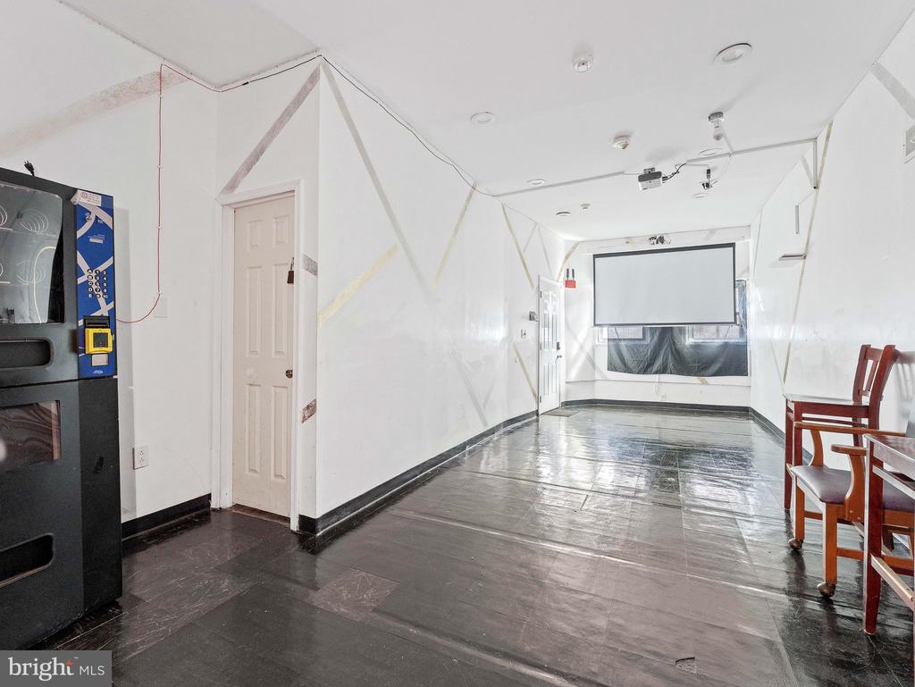 Commercial Lease in PHILADELPHIA 4