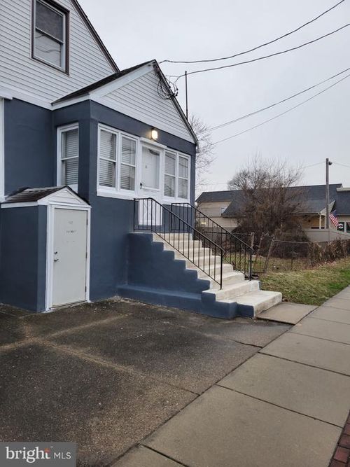 apt-a-300 W Kings Hwy, MOUNT EPHRAIM, NJ, 08059-1630 | Card Image
