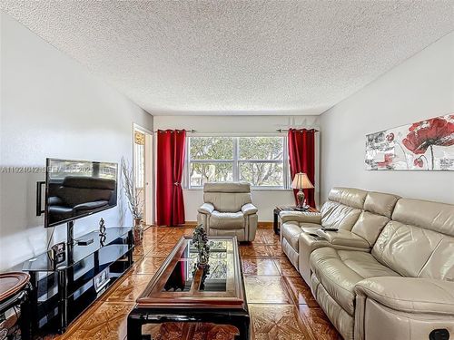 apt-205-5001 Nw 34th St, Lauderdale Lakes, FL, 33319-5219 | Card Image