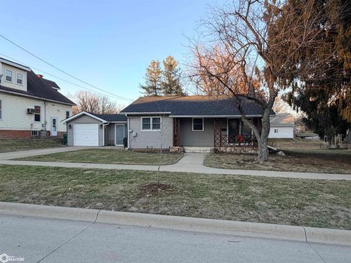 511 E Adams Ave, Fairfield, IA, 52556-3107 | Card Image