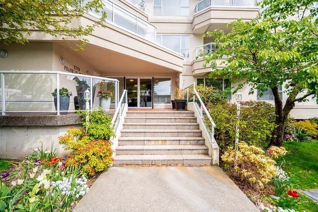 204 - 1378 George Street, Condo with 2 bedrooms, 2 bathrooms and 1 parking in White Rock BC | Image 3