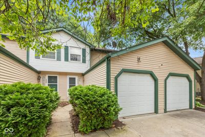 9496 Timber View Drive, Condo with 2 bedrooms, 2 bathrooms and null parking in Indianapolis IN | Image 1