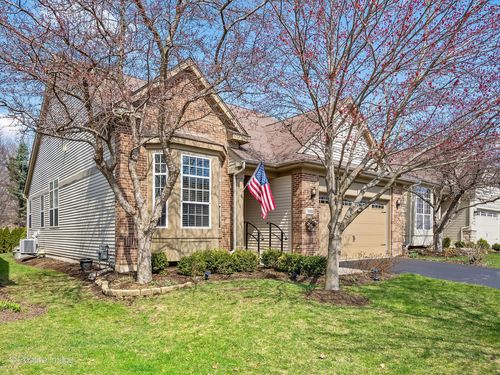 1660 Briarheath Dr, Aurora, IL, 60505-5533 | Card Image