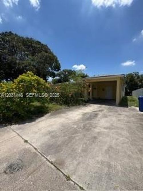 2824 Sw 9th St, Fort Lauderdale, FL, 33312-2935 | Card Image