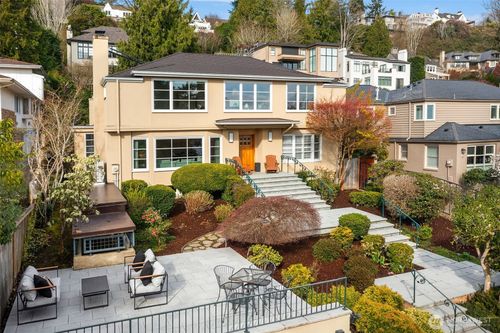 453 Mcgilvra Blvd E, Seattle, WA, 98112-5045 | Card Image