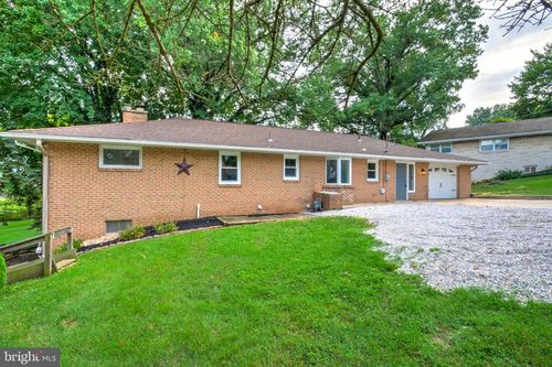 2020 Winding Rd, YORK, PA, 17408-4368 | Card Image