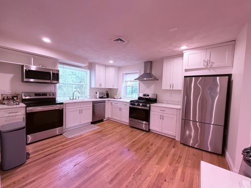 201-195 Grove Street, Cambridge, MA, 02138 | Card Image