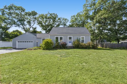 4 Amos St, Tewksbury, MA, 01876 | Card Image