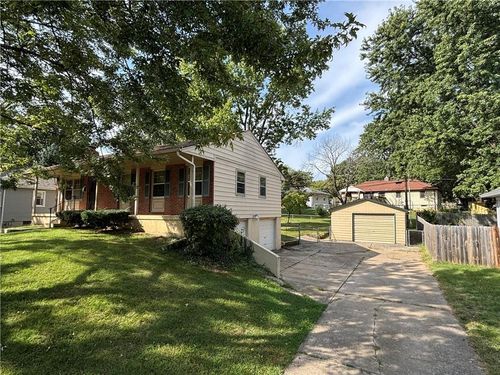 4518 S Osage St, Independence, MO, 64055-4649 | Card Image