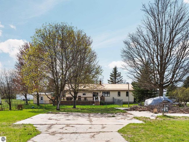 431 E Bittner Ave, House other with 3 bedrooms, 2 bathrooms and null parking in Reed City MI | Image 18