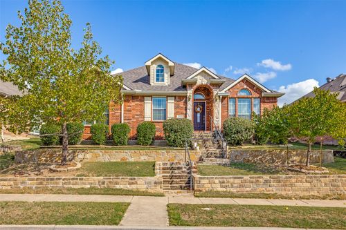 2106 Hollow Way, Garland, TX, 75041-2186 | Card Image