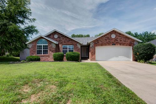 805 S Benson Pl, Nixa, MO, 65714-8224 | Card Image