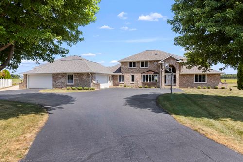 2601 Cessna Cir, Poplar Grove, IL, 61065-8244 | Card Image