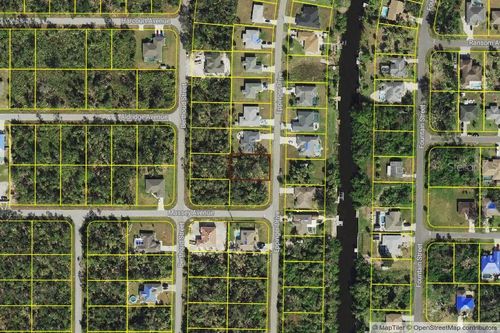 207 Eppinger Dr, Port Charlotte, FL, 33953-1821 | Card Image