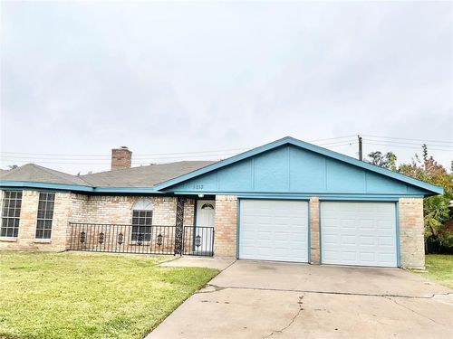 5213 Creekview Dr, La Porte, TX, 77571-2803 | Card Image