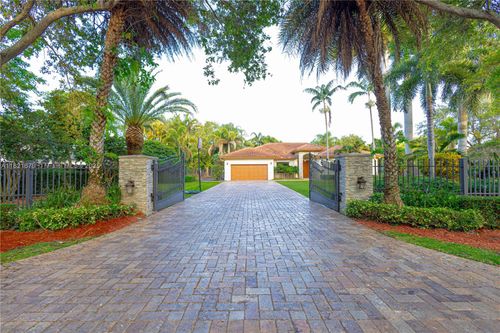 27320 Sw 153rd Ave, Homestead, FL, 33032-8147 | Card Image
