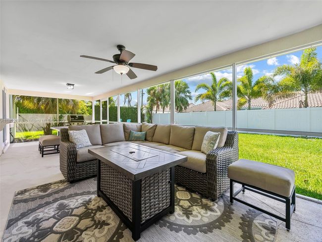 2721 Ne 45 Th St, House other with 2 bedrooms, 2 bathrooms and null parking in Lighthouse Point FL | Image 6